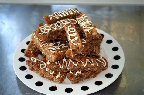 homemade-energy-bars-no-meat-athlete image