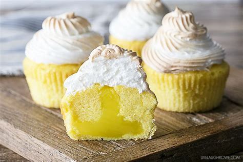 lemon-meringue-surprise-cupcakes-epicfoodz image