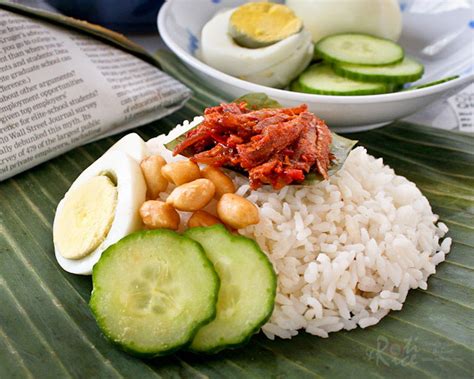 nasi-lemak-bungkus-coconut-flavored-rice-with-spicy image