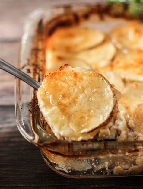 easy-scalloped-potatoes-with-mozzarella-cheese image