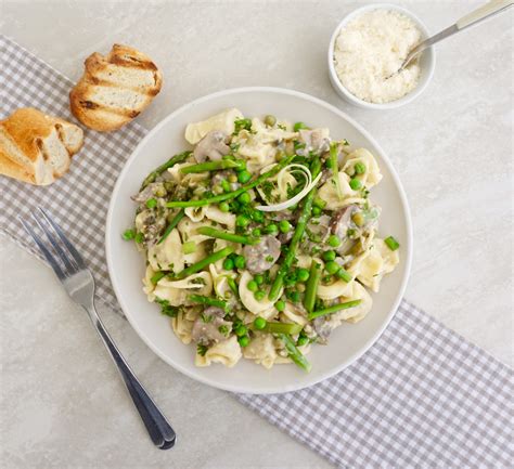 mushroom-asparagus-tortellini-is-a-delicious image