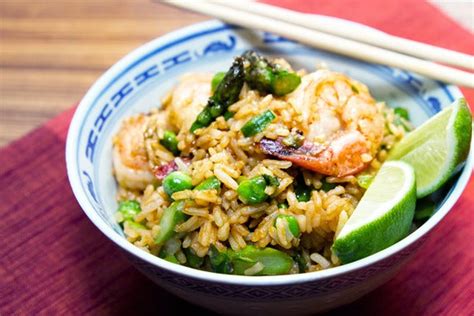 recipe-shrimp-asparagus-fried-rice-blue-apron image