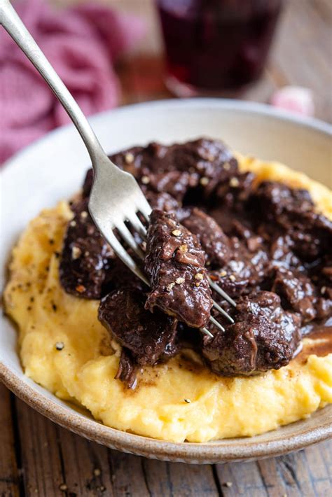 peposo-tuscan-red-wine-beef-stew-inside-the image