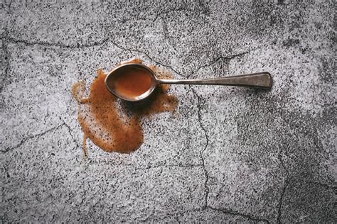 how-to-make-caramel-milk-tea-at-home-simple image