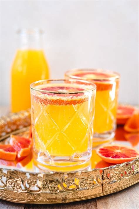 best-mimosa-recipe-2-ingredient-easy-and-simple image