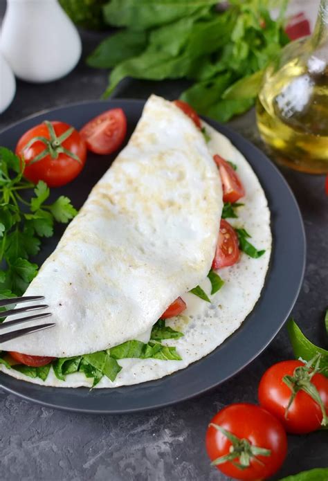 spinach-tomato-and-feta-egg-white-omelet image
