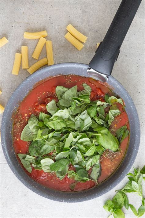 lots-of-fresh-basil-tomato-sauce-an-italian-in-my-kitchen image