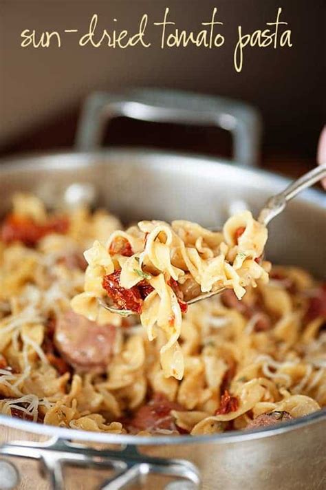 sun-dried-tomatoes-recipe-with-pasta-and-chicken image