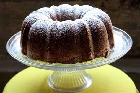 recipe-review-classic-poppy-seed-cake-from-solo image
