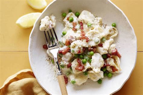 cheese-tortellini-with-peas-and-pancetta-whats-gaby image