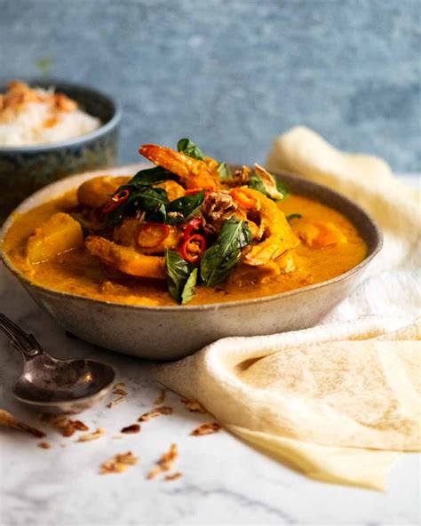 thai-yellow-curry-recipetin-eats image