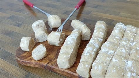cheese-fondue-bread-fonduebrot-little-zurich image