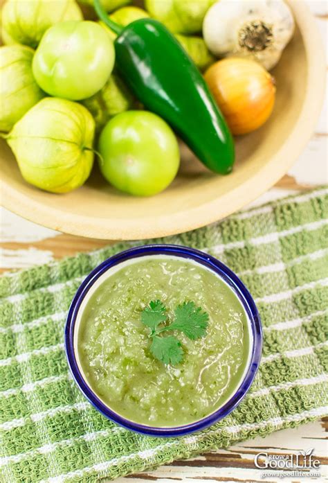 roasted-tomatillo-salsa-verde-canning-recipe-grow image