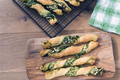 puff-pastry-twists-with-pesto-and-cheese-sneaky-veg image