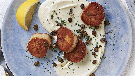 pan-seared-sea-scallops-with-cauliflower-pure-and-fried-capers image