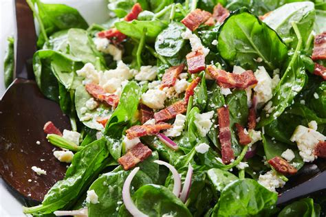 fully-loaded-spinach-salad-with-bacon-and-blue-cheese image