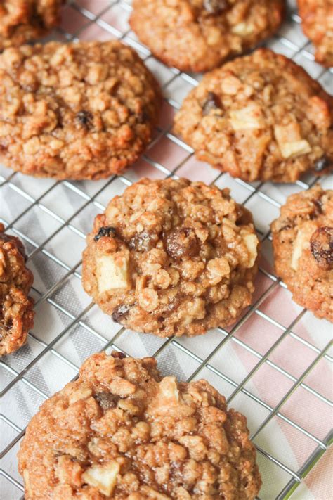 apple-sultana-oatmeal-cookies-what-charlotte-baked image