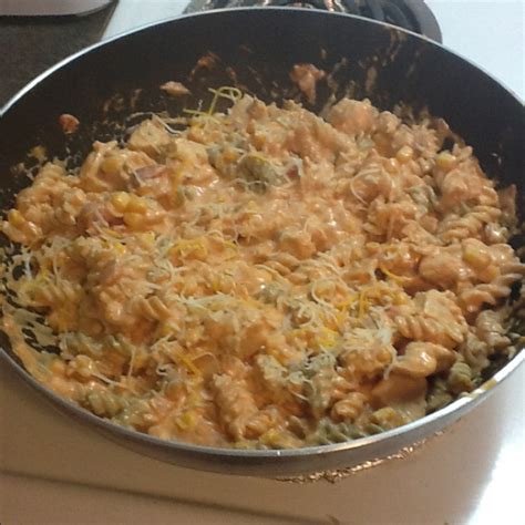 south-of-the-border-chicken-pasta-skillet image