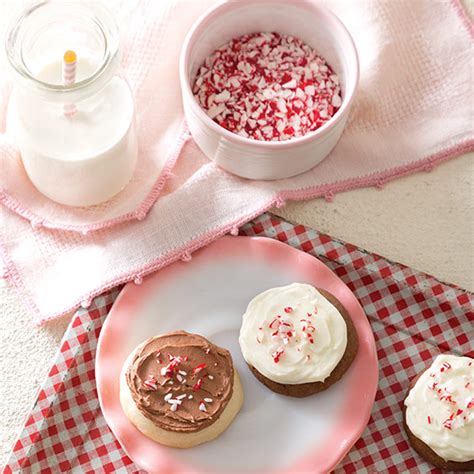 peppermint-and-chocolate-cookies-paula-deen image