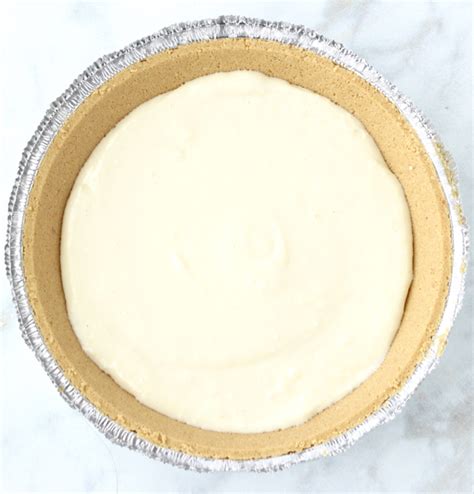 pumpkin-cheesecake-pie-with-graham-cracker-crust image