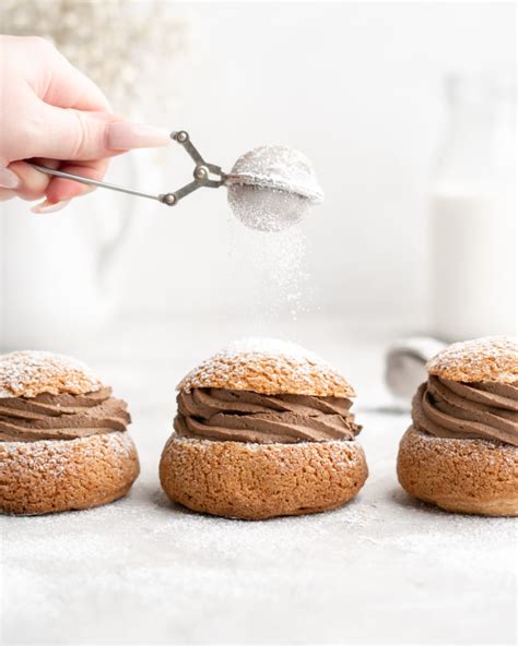 mocha-cream-puffs-with-craquelin-topping-food image