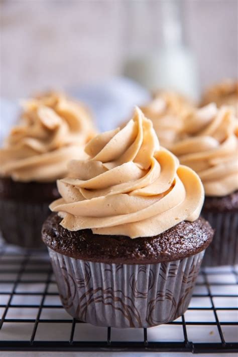 3-ingredient-peanut-butter-frosting-everyday-family-cooking image