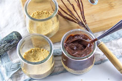 easy-chocolate-pudding-smores-dessert-recipe-make image