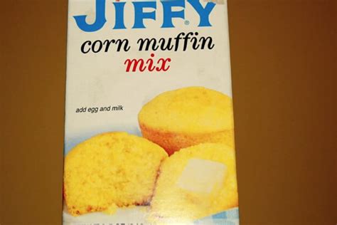 the-best-17-recipes-you-can-make-with-a-box-of-jiffy-mix image