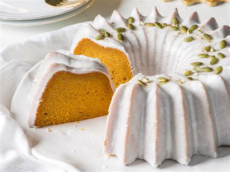 pumpkin-mascarpone-bundt-cake-with-mascarpone image