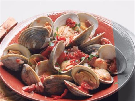 clams-with-smoky-bacon-and-tomatoes-recipe-and image