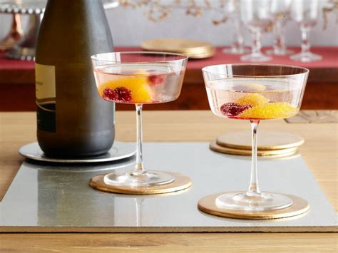 best-christmas-cocktail-recipes-for-the-holidays image
