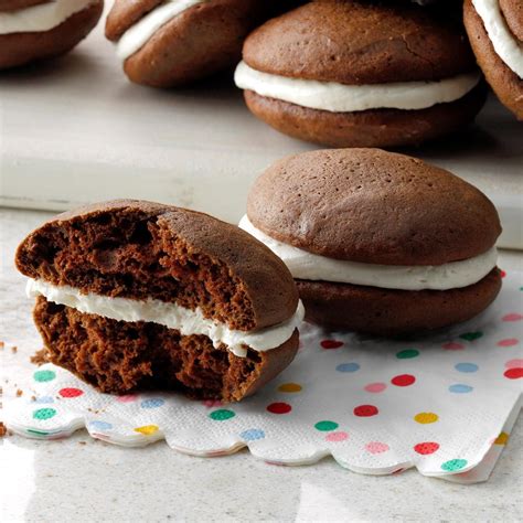 how-to-make-chocolate-whoopie-pies-from-scratch image