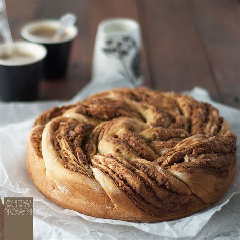 braided-cinnamon-and-pecan-bread-recipe-chew image