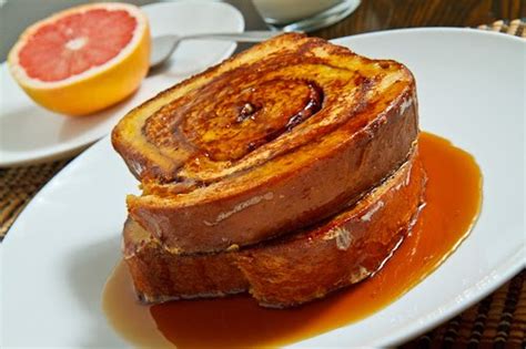 cinnamon-swirl-french-toast-closet-cooking image