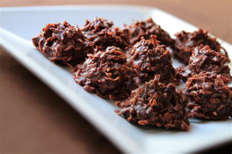 coconut-chocolate-no-bake-macaroons-free image