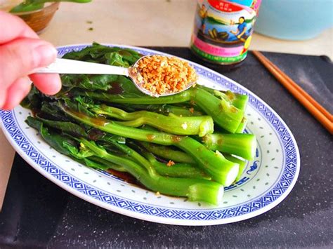 chinese-broccoli-with-oyster-sauce-and-fried-garlic image
