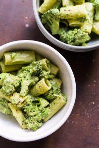 3-pot-rigatoni-pasta-with-roman-broccoli-sauce image