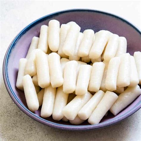 steamed-asian-rice-cakes-healthy-nibbles-by-lisa-lin image