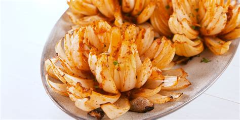 best-grilled-onion-blossoms-recipe-how-to-make image