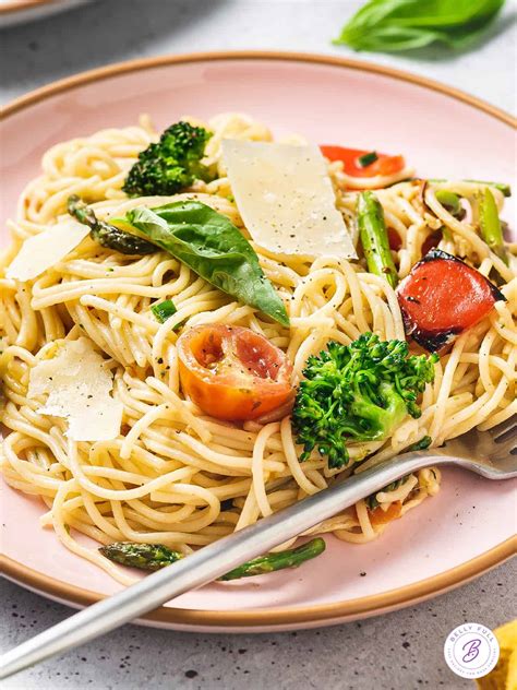 creamy-pasta-primavera-recipe-belly-full image