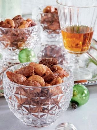 recipe-sweet-spicy-mixed-nuts-lcbocom image