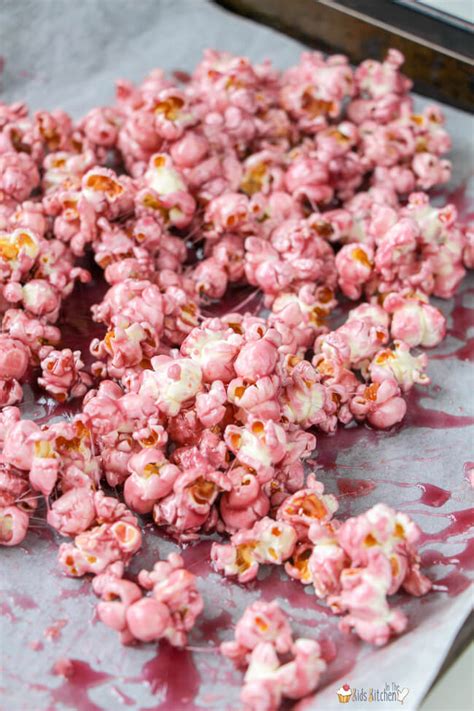 candy-coated-jello-popcorn-with-video-in-the-kids image