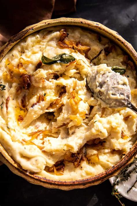 crockpot-cheesy-mashed-potatoes-with-caramelized image