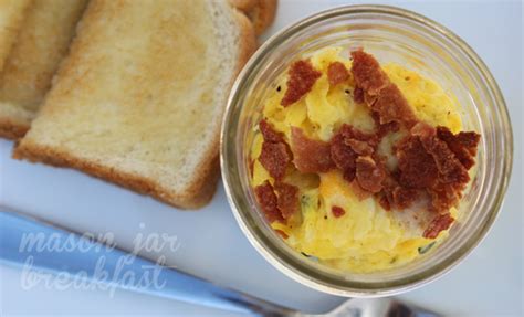 breakfast-in-a-jar-15-delicious-mason-jar-breakfast image