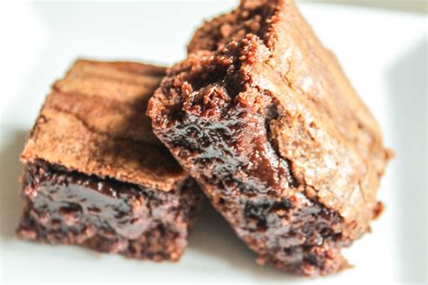 gooey-yummy-chocolate-brownies-lisa-g-cooks image