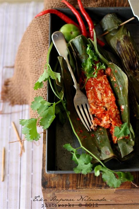10-recipes-using-the-african-banana-leaf-steaming image