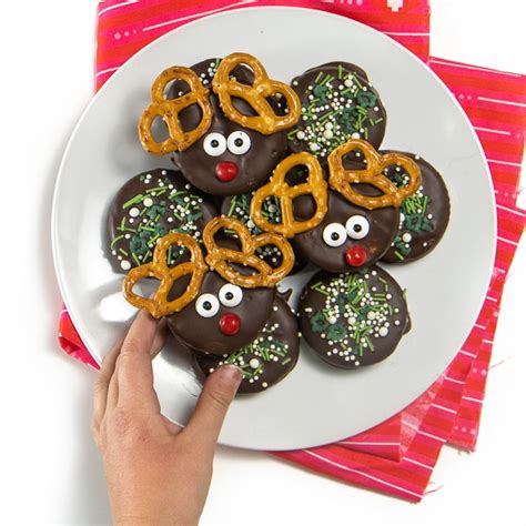 chocolate-reindeer-cookies-no-bake-baby-foode image