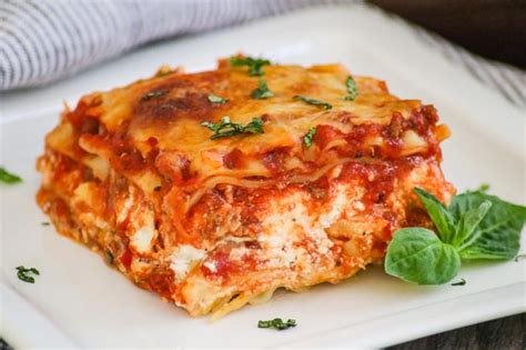 moms-lasagna-recipe-comfort-food-365-days-of image