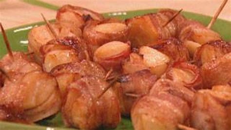bacon-wrapped-scallops-recipe-rachael-ray-show image
