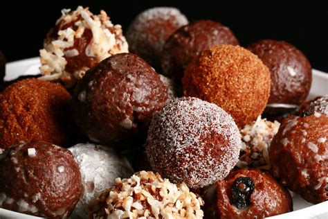 gluten-free-doughnut-holes-recipe-beyond-flour image